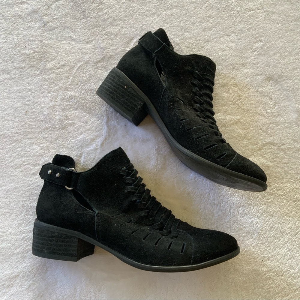 𝅺SAM Edelman Caged Low Ankle Booties